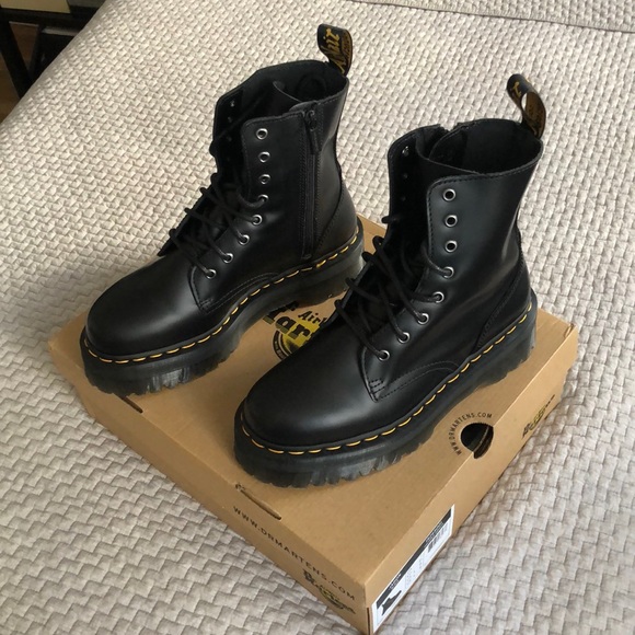 Dr. Martens Other - Jadon Smooth Leather Platform Boots // Size 8